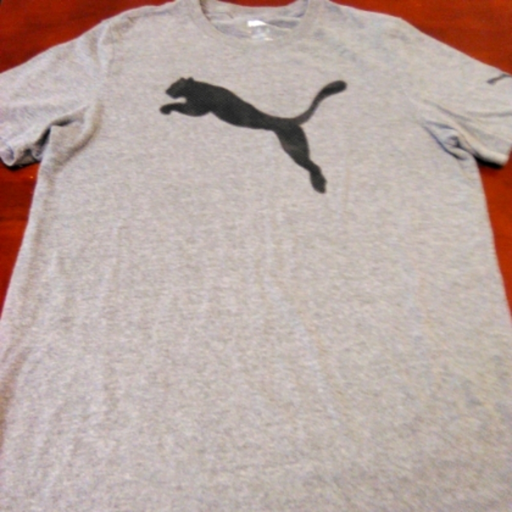 Puma Tshirt Lt. Gray w/Dk. Gray Puma